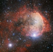 智利望远镜拍恒星形成区星云酷似人脸